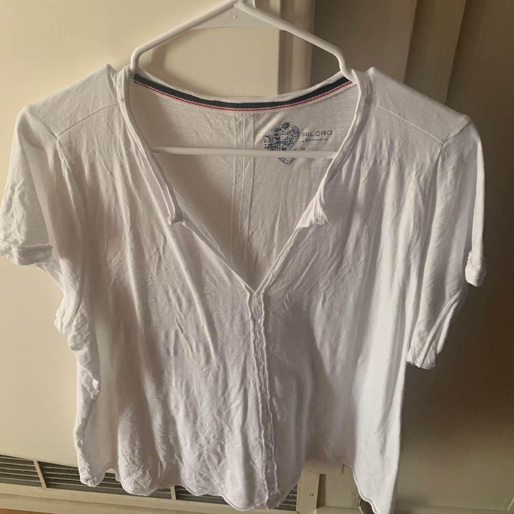 Anthropologie White Short Sleeve V-Neck Tee